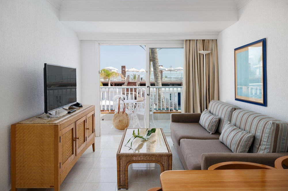Plus Fariones Apartments 49/73