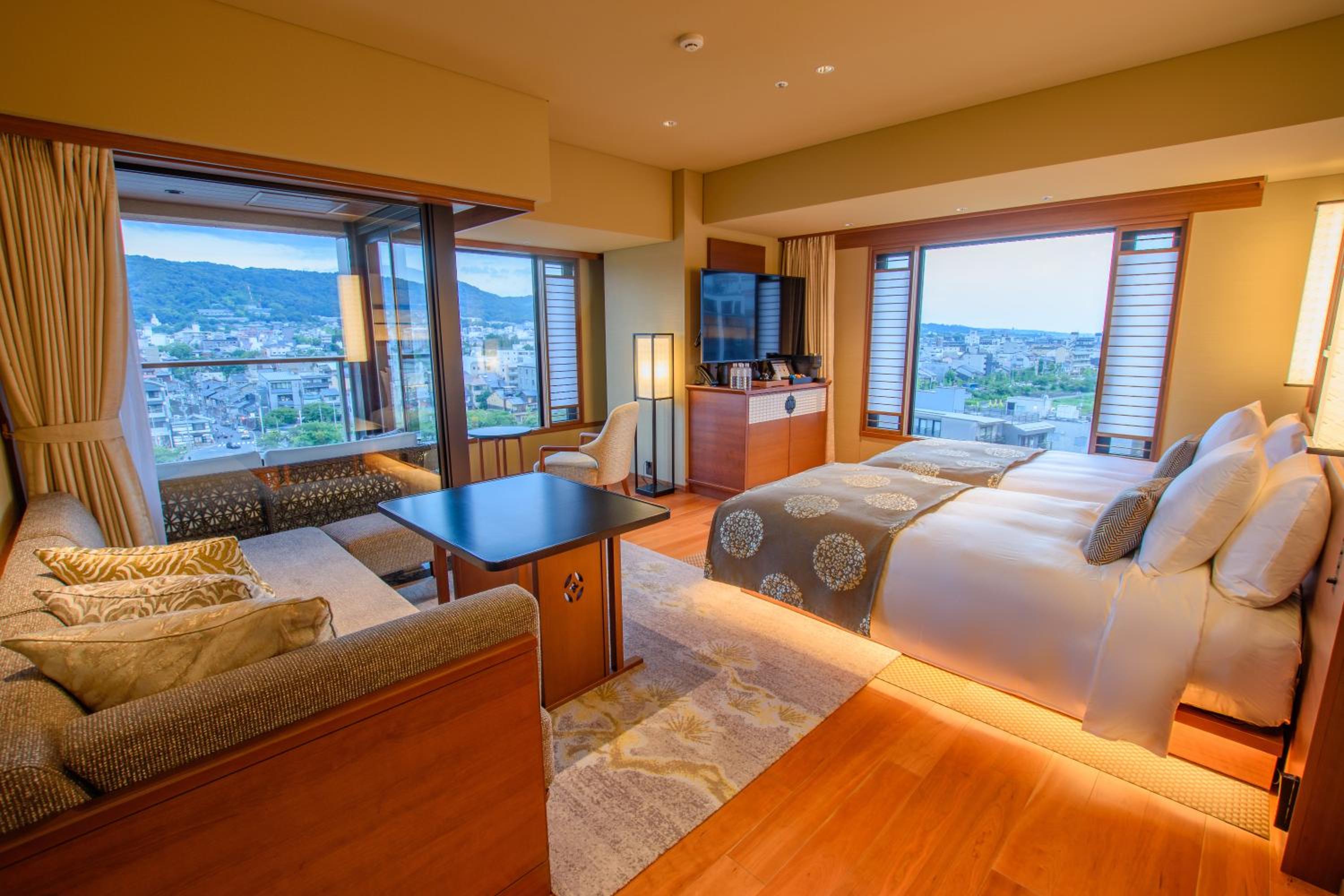 MIYABI Twin (2nd Floor)