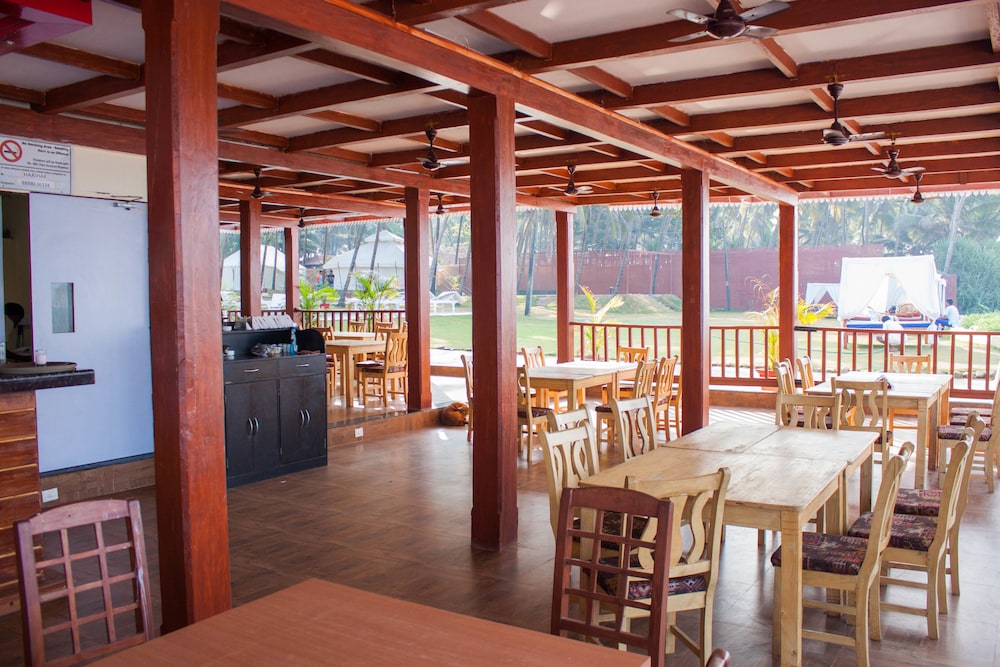 LA CABANA BEACH and SPA 45/65