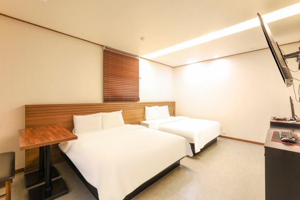 Icon Motel 27/57