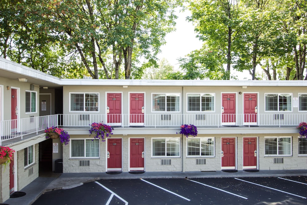 Campus Inn & Suites Eugene Downtown 4/57