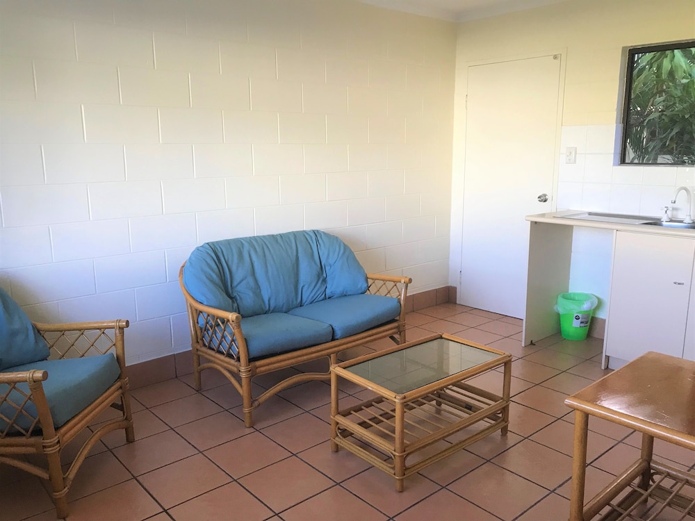Lake Central Cairns 42/60
