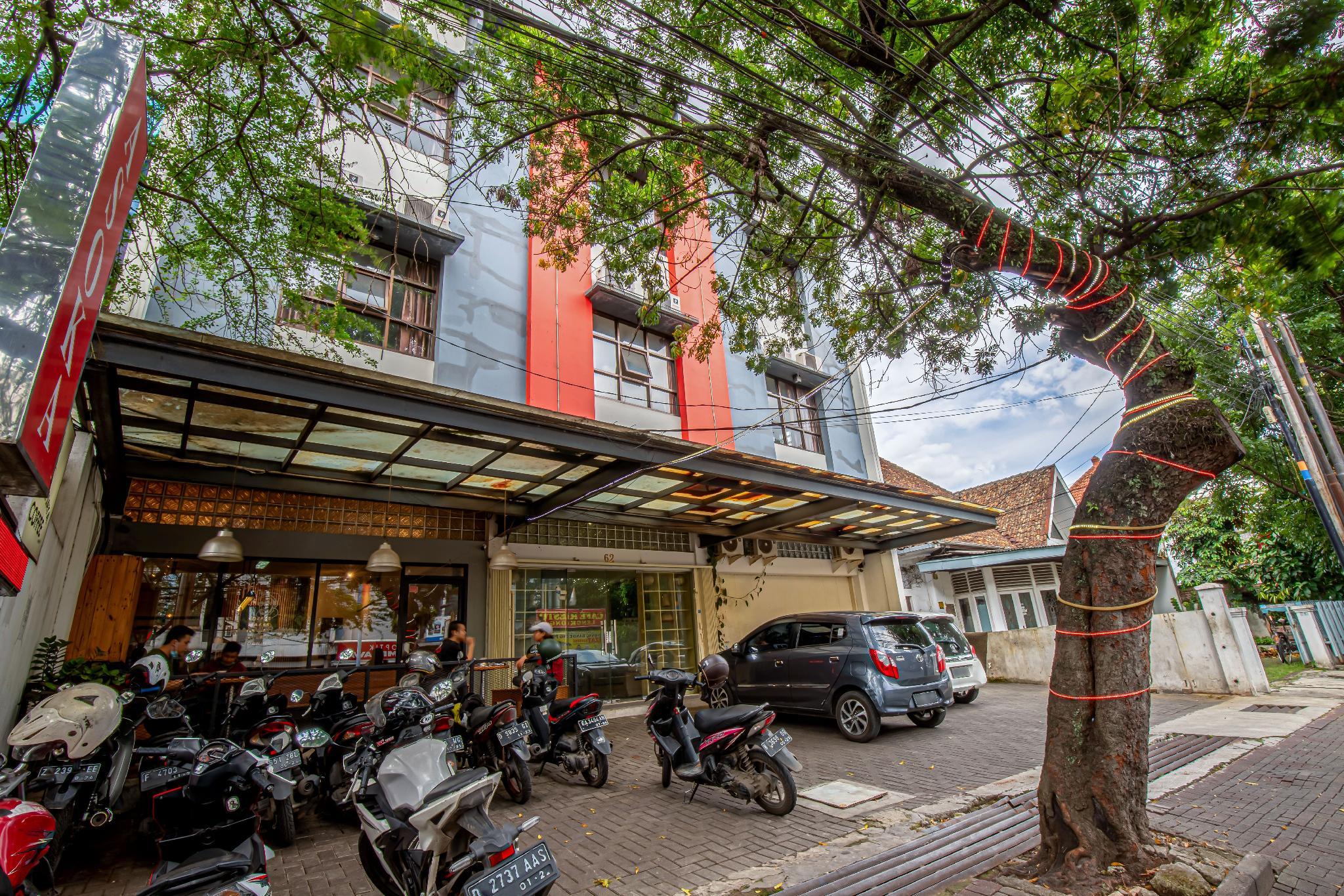 Asoka Hotel 46/48