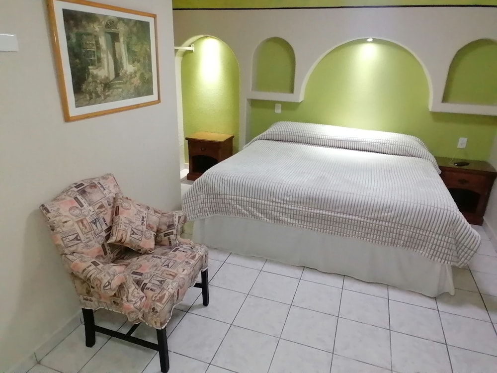 Hotel Baeza 17/50
