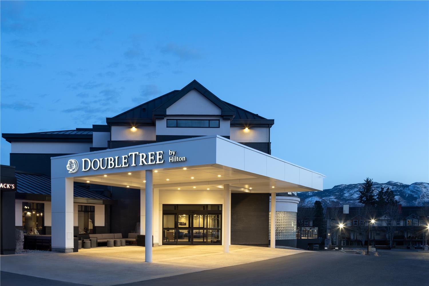 DoubleTree by Hilton West Kelowna 2/34