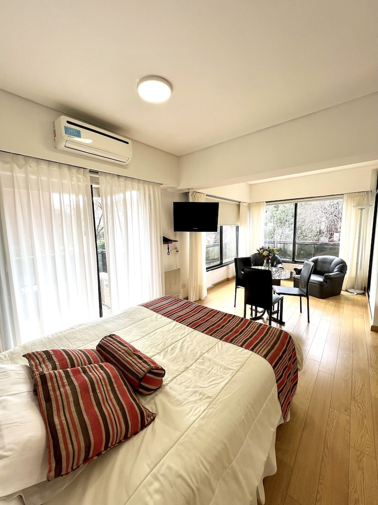 Golf Tower Suites Apartments 16/64