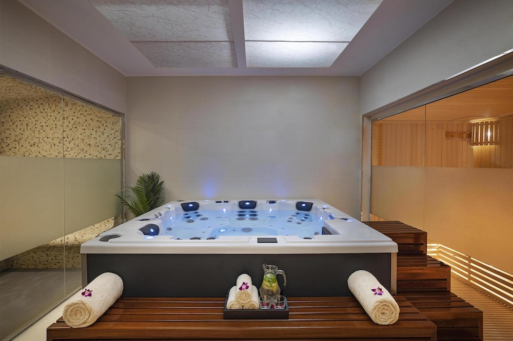 Anantara World Islands Dubai Resort 32/78