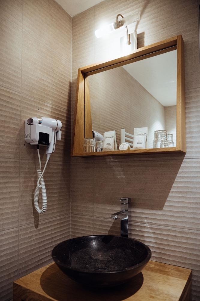 Hotel Du Dauphin Les Loges 26/50