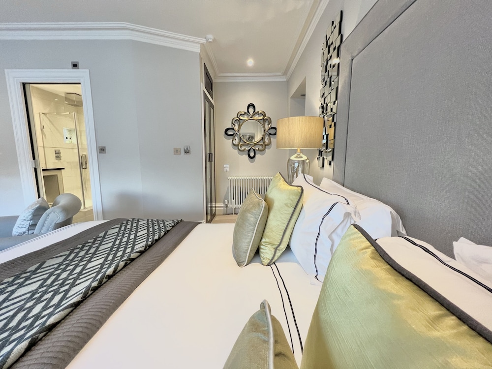 Tavistock House Hotel 24/38