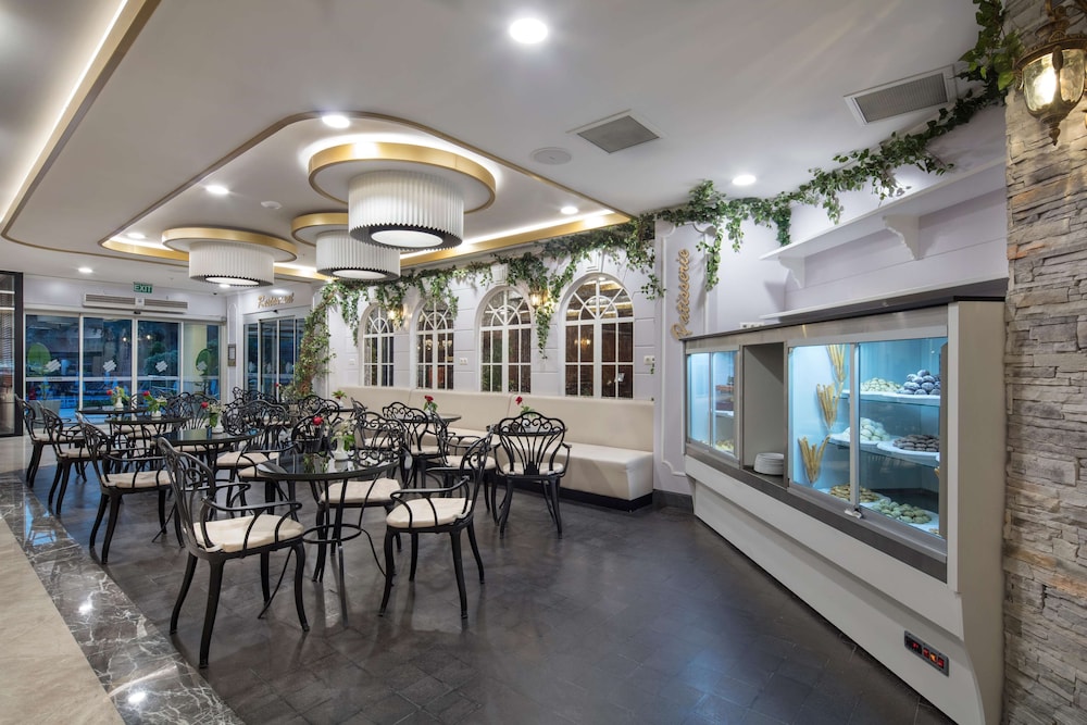 Saphir Hotel And Villas 62/90