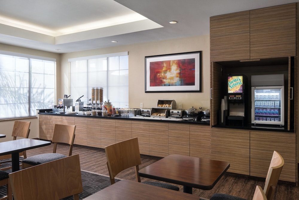 TownePlace Suites by Marriott San Diego Carlsbad / Vista 3/24