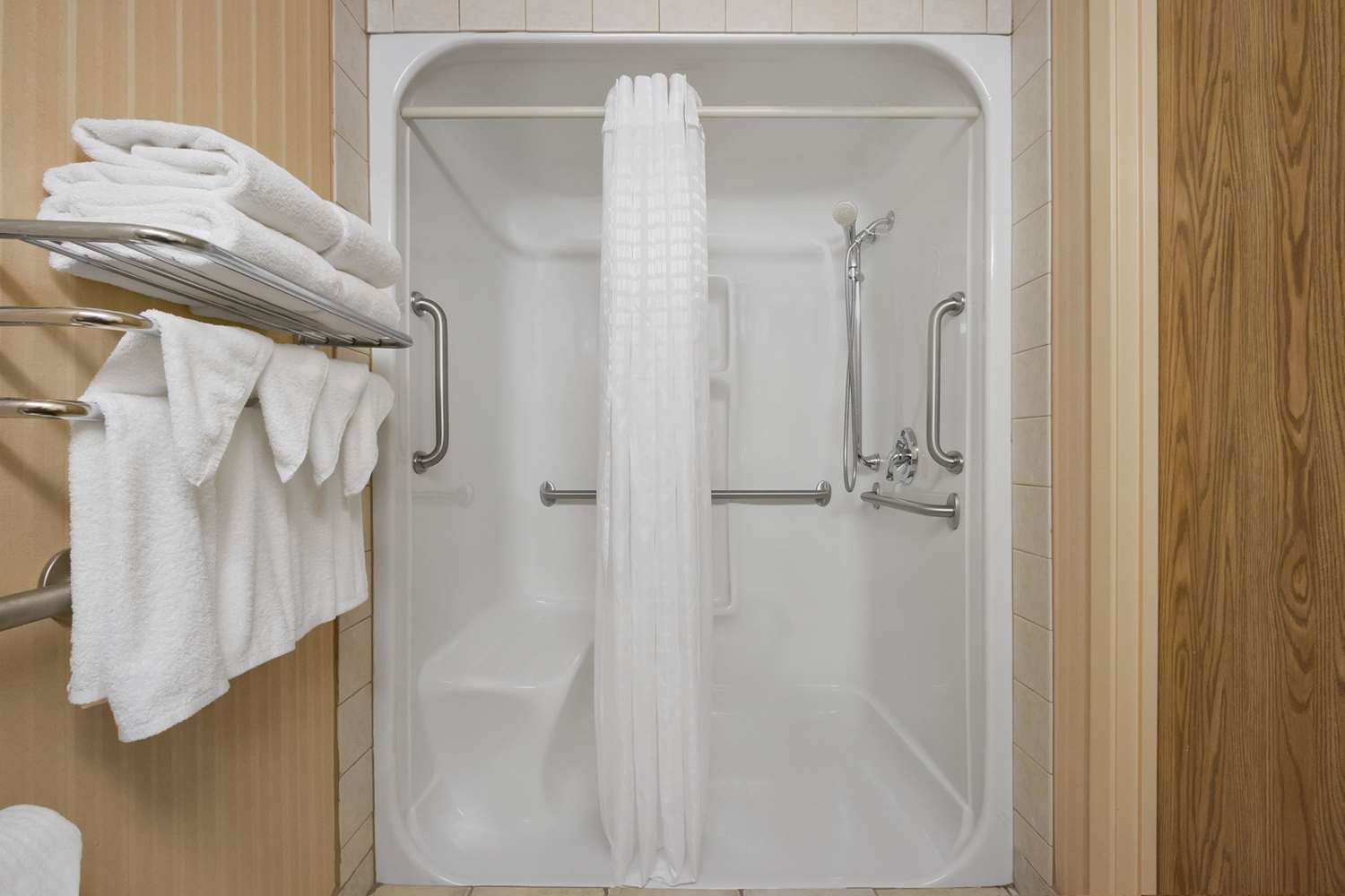Super 8 By Wyndham Fort St. John Bc 10/10