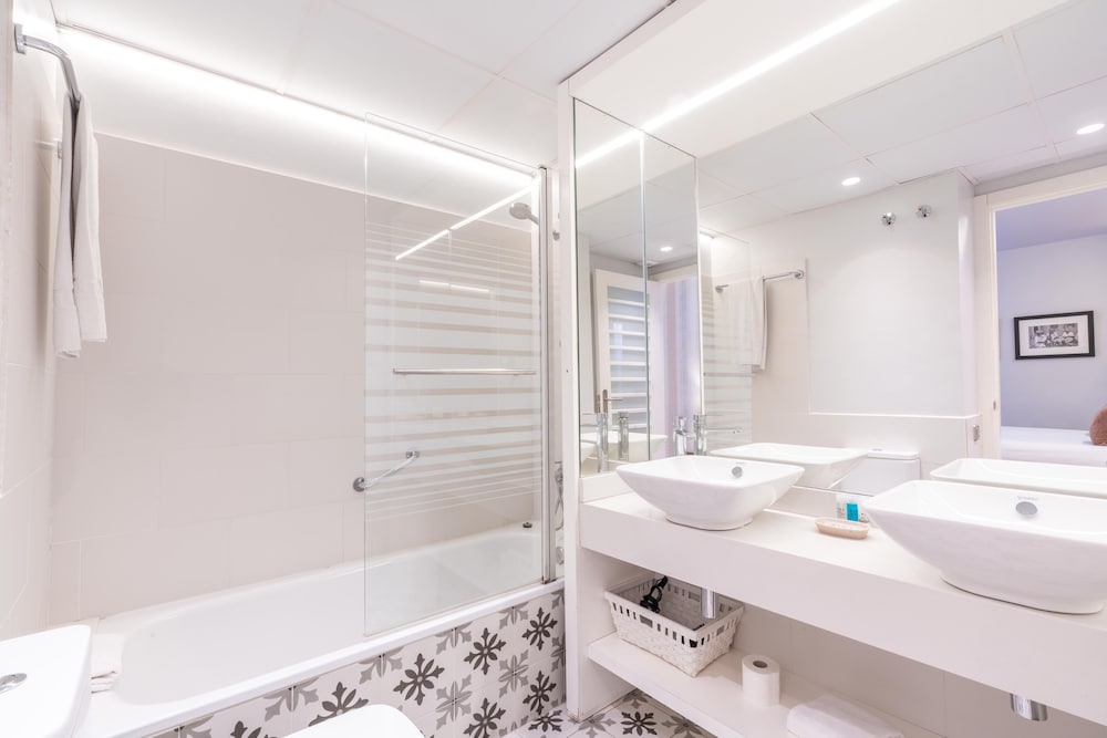 Serennia Fira Gran Via Exclusive Rooms 39/47