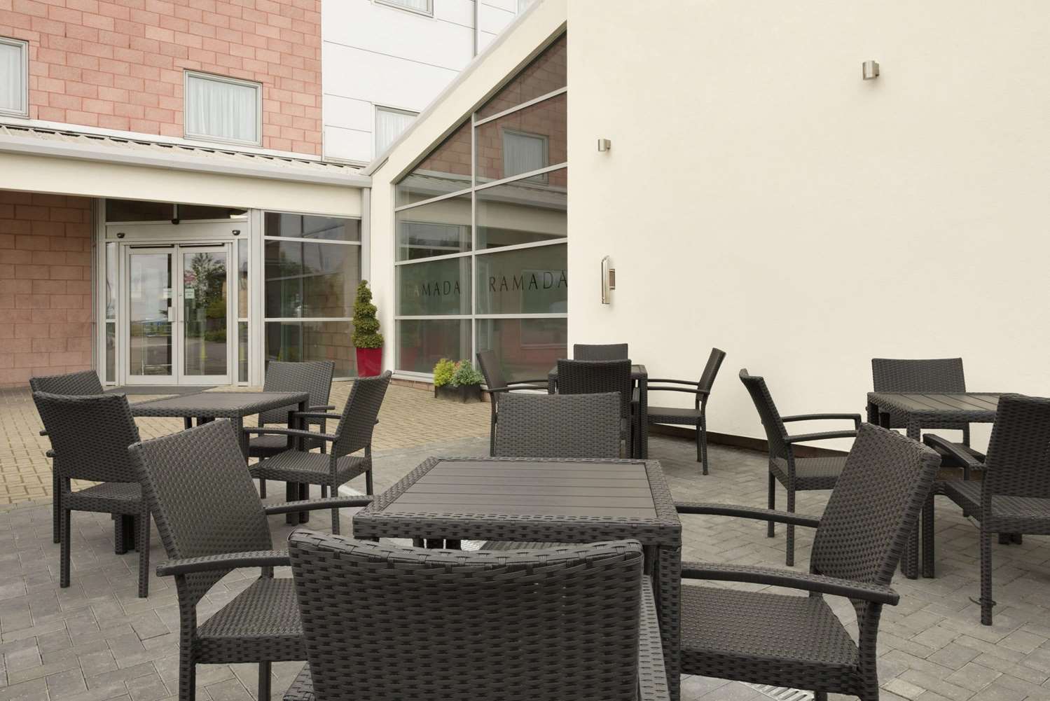 Ramada by Wyndham Wakefield 27/33
