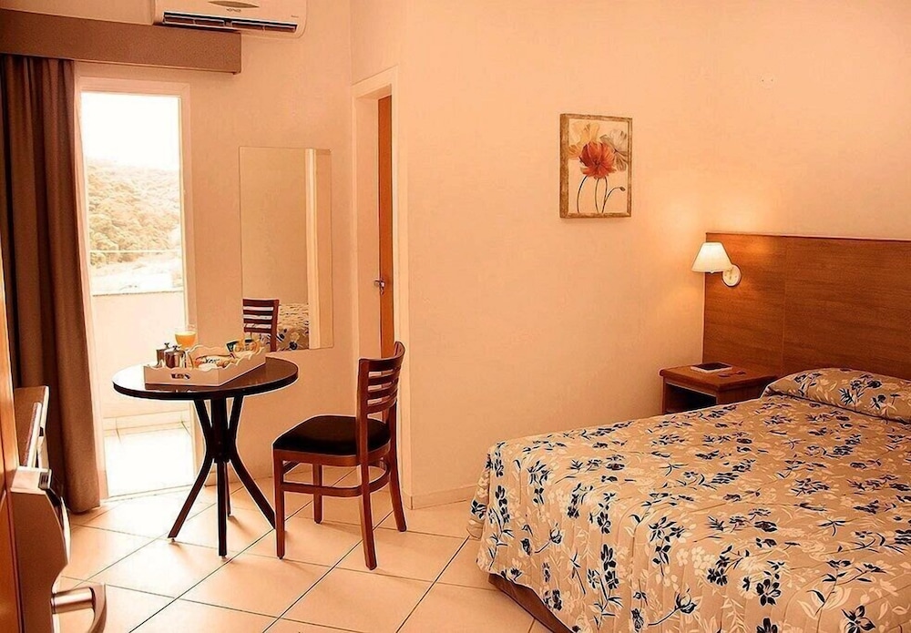 Lazuli Hotel 12/40