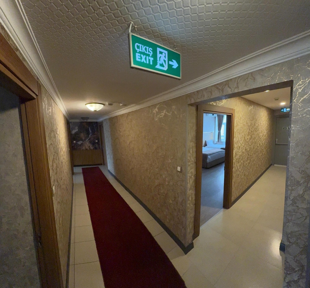 Buyuk Hotel 28/50