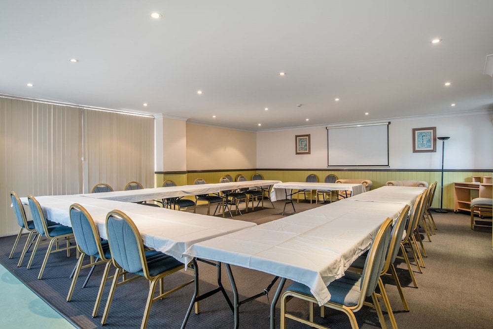 Aspley Carsel Motor Inn 41/60