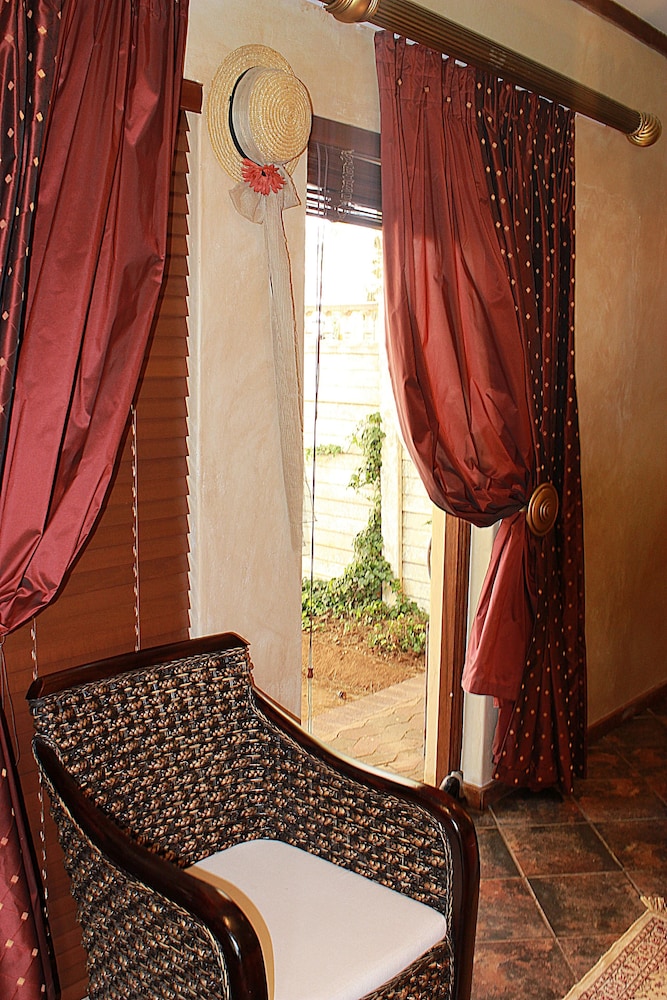 A Cherry Lane Self Catering and B&B 35/50