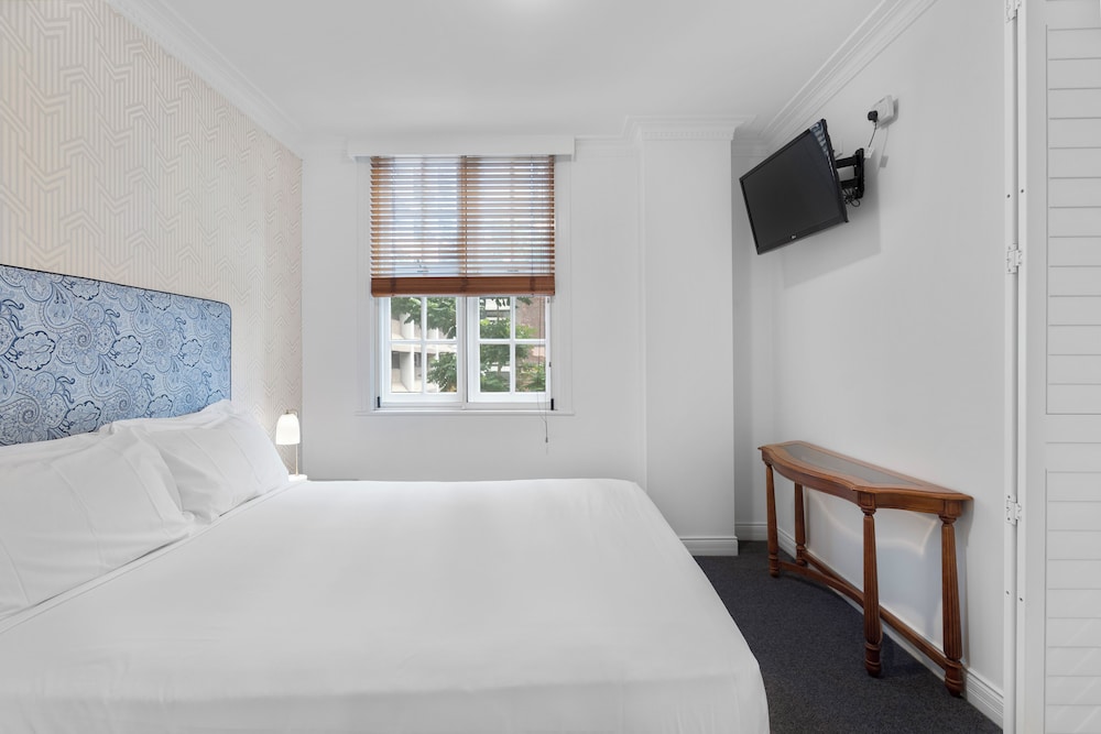 1 BEDROOM, SUPERIOR, APARTMENT