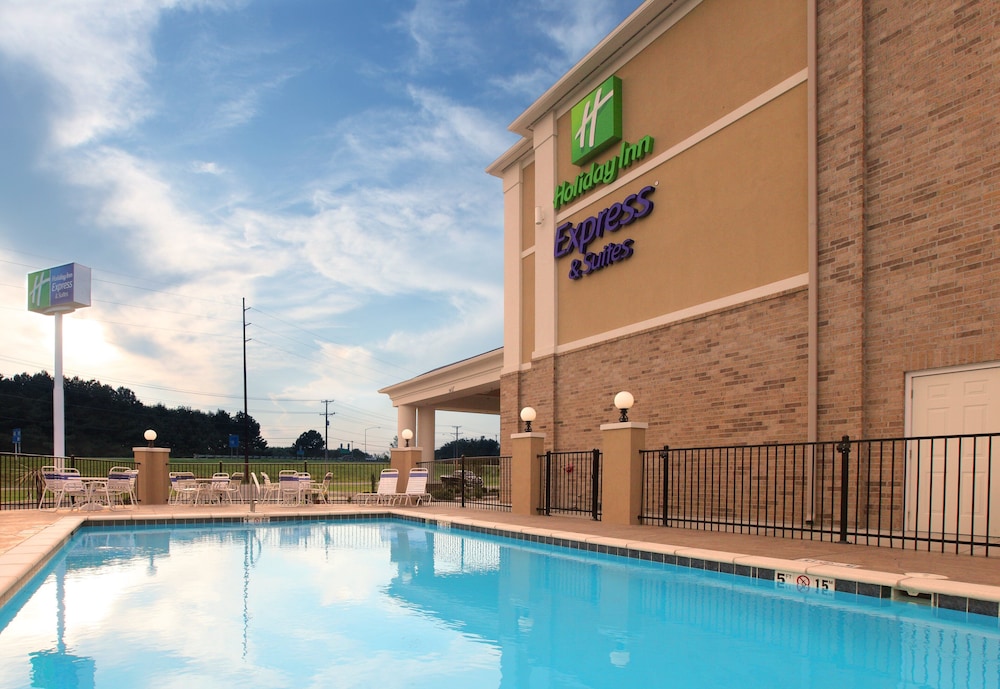 Holiday Inn Express Hotel Suites Clarksville 29/61