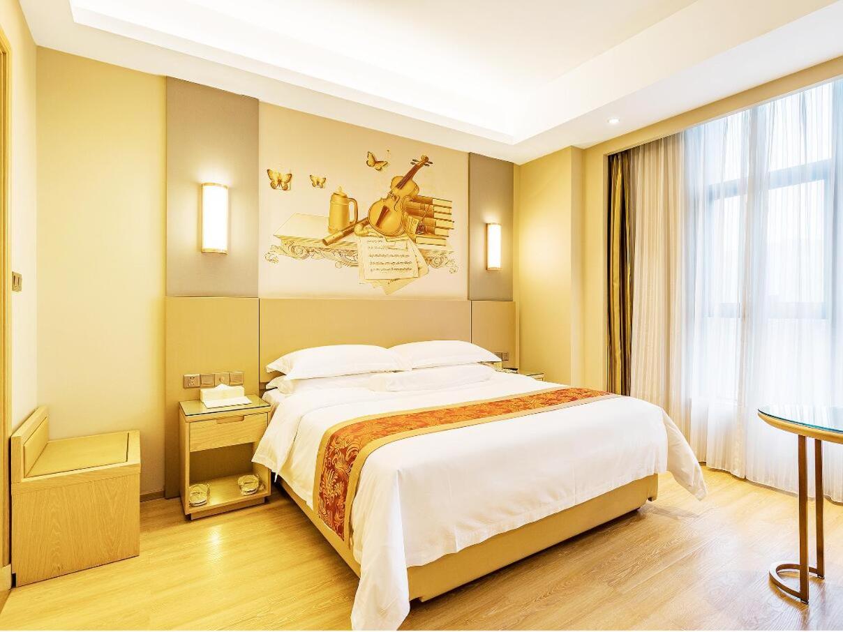 Vienna International Hotel (Chongqing Yubei District Airport) 10/19