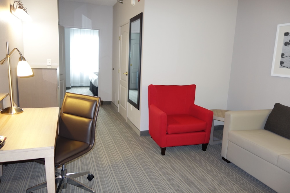 Country Inn and Suites by Radisson Coralville IA 19/26