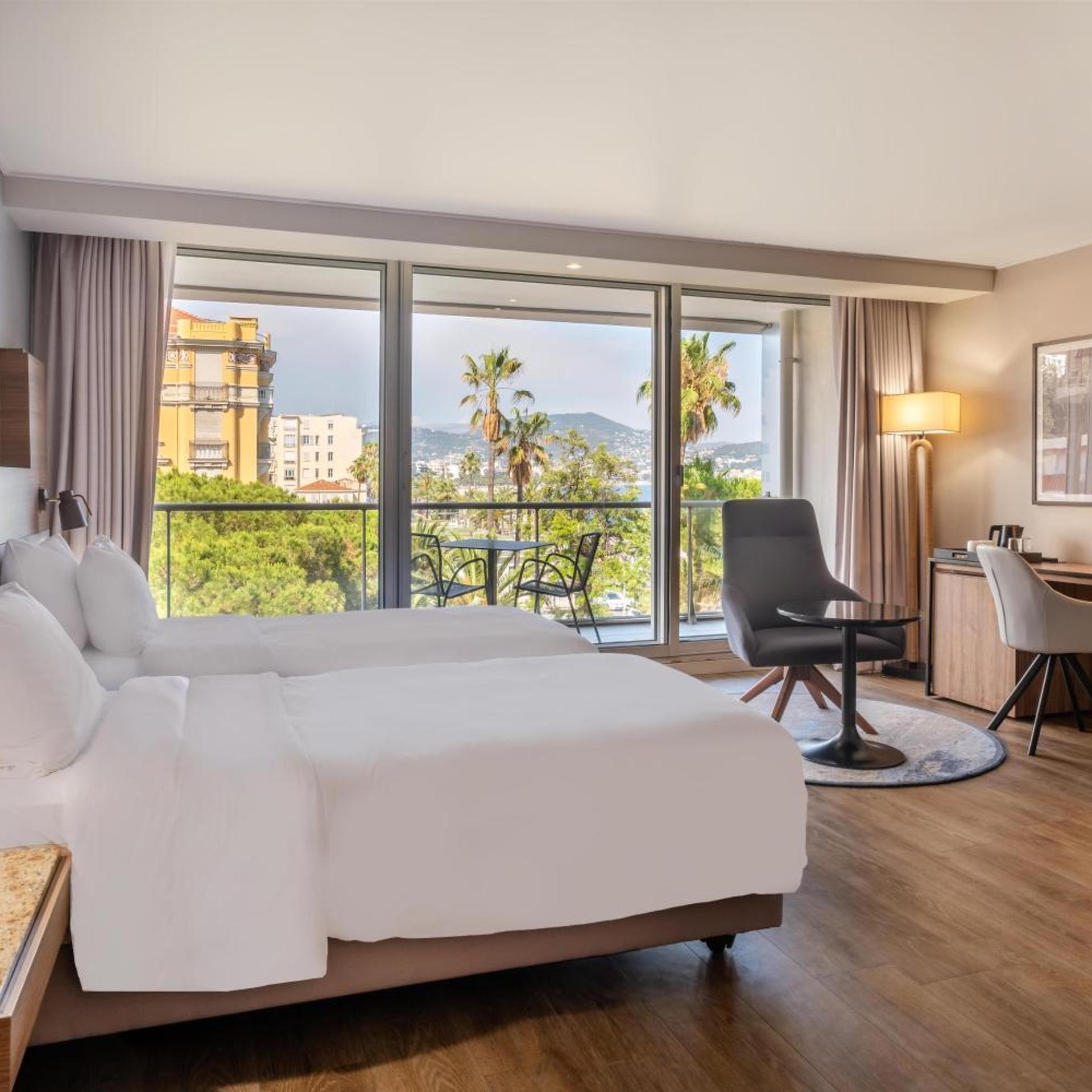Premium, Bay View