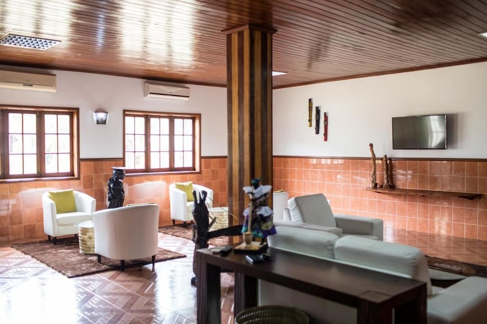 Hotel Praia 63/85