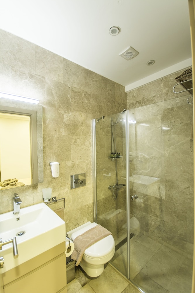 Eng Boutique Hotel 34/36