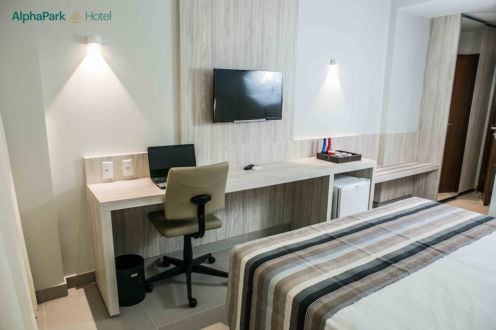 Alphapark Hotel 53/64