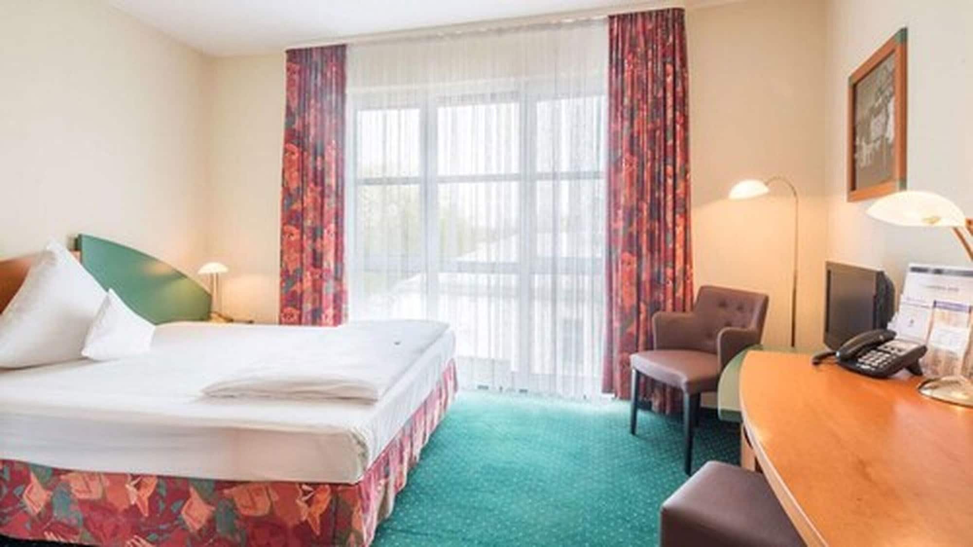 STANDARD, DOUBLE BED