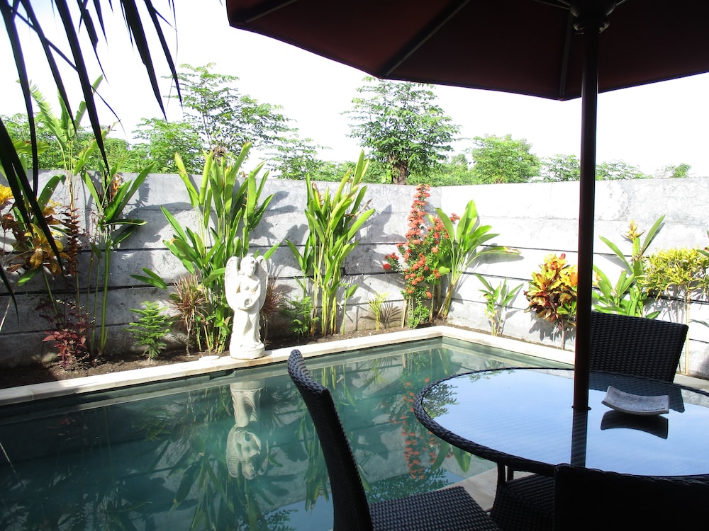VILLA DENCARIK 17/25