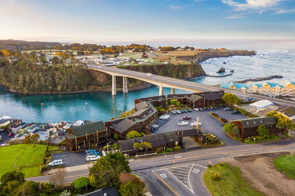 Harbor Lite Lodge 44/50
