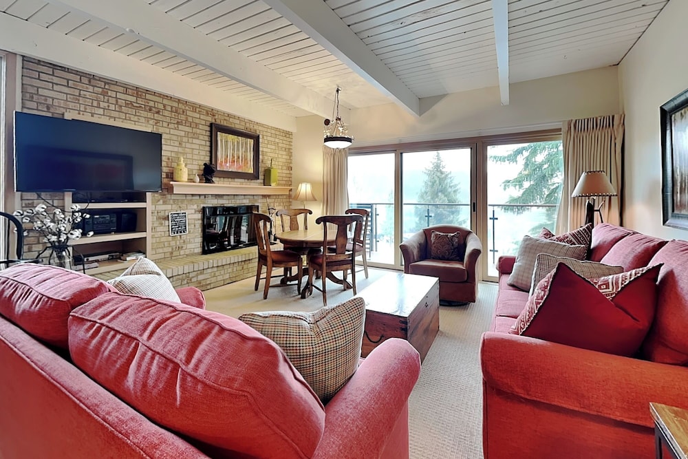 Timberline Condominiums 57/81