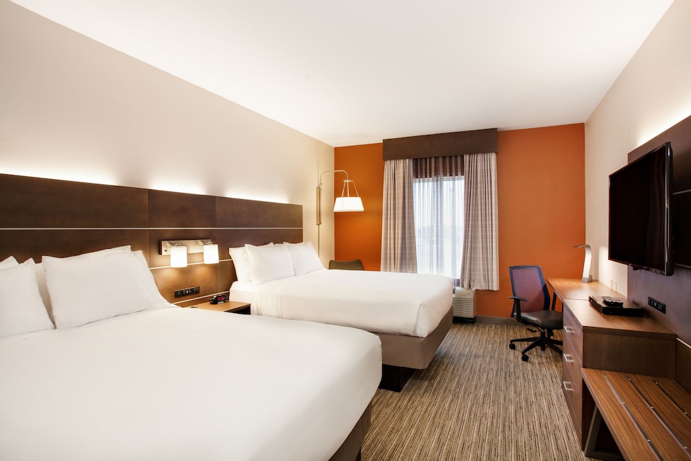 Standard, 2 Queen Beds