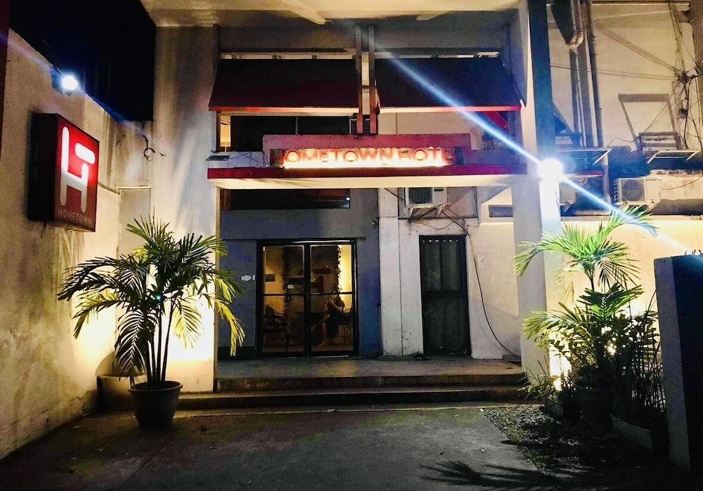Hometown Hotel Bacolod - Lacson 5/74