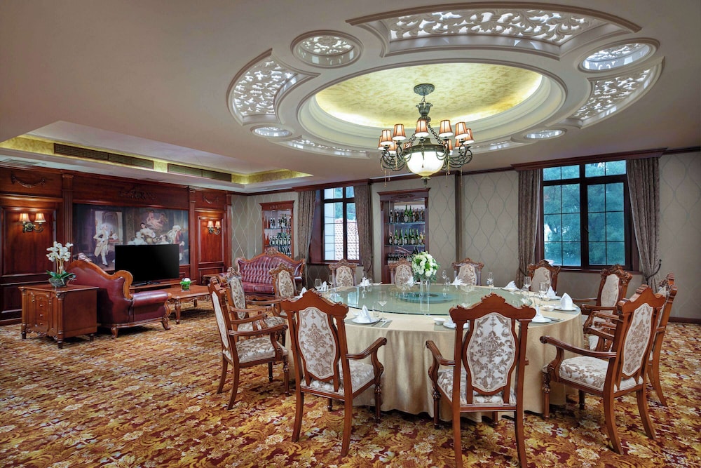 Days Hotel by Wyndham Harbin Songbei 20/25