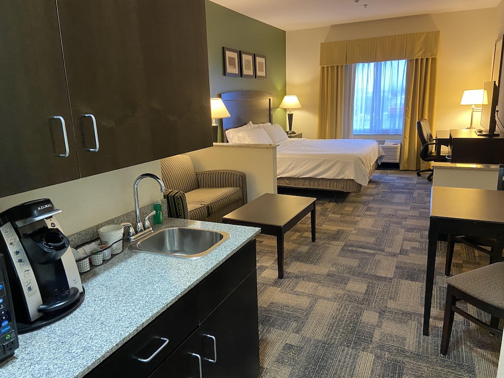 Holiday Inn Express Hotel Suites Pekin Peoria Area 43/62