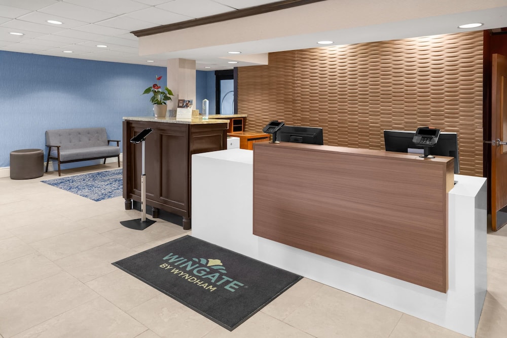 Wingate by Wyndham Cranberry 14/69