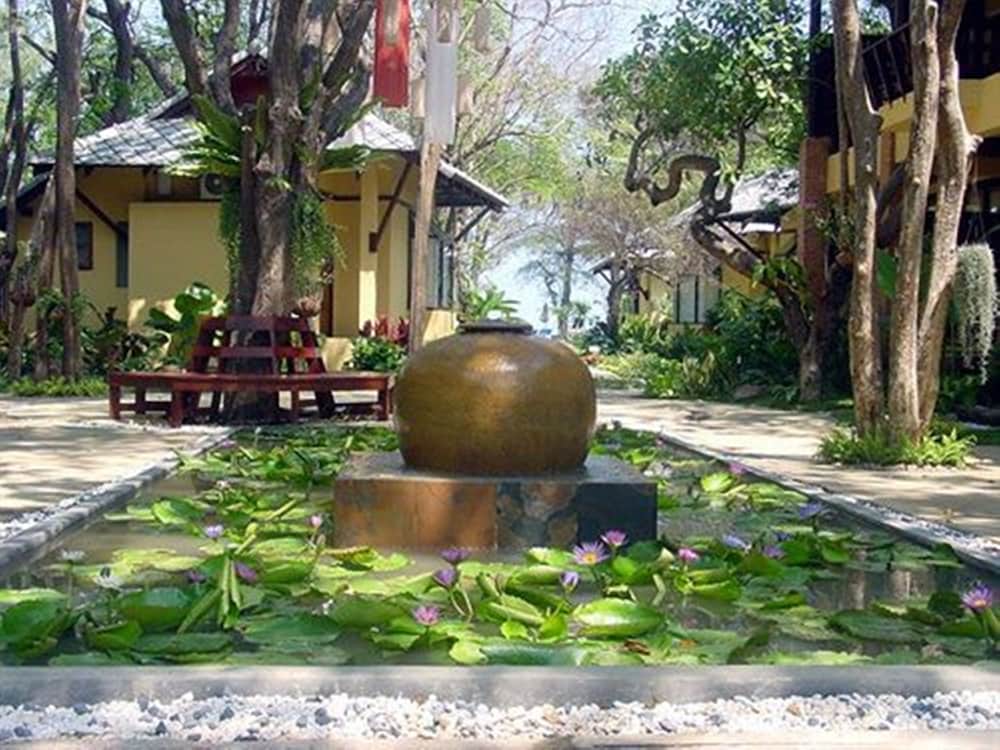 Baan Talay Dao Resort 65/67