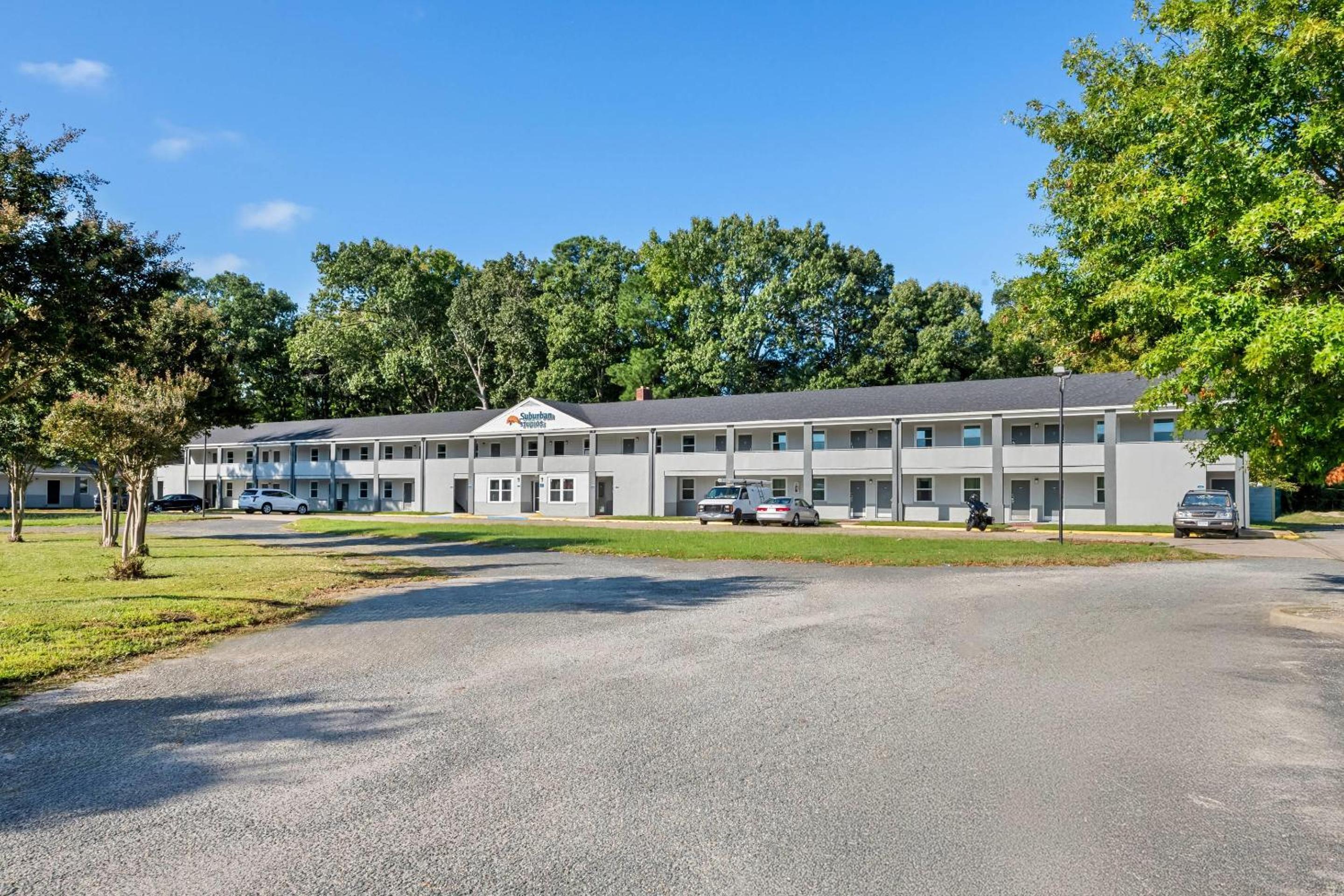 Suburban Studios Newport News - Hampton 39/49