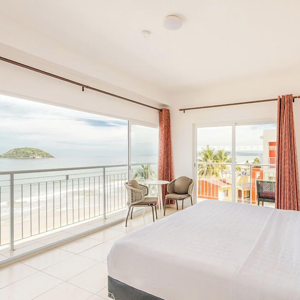Decameron Isla Coral Guayabitos Ramada All Inclusive Resort 20/48
