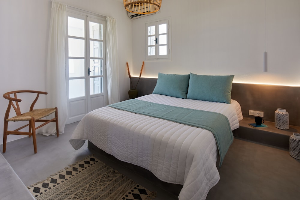 2 BEDROOMS, SUITE, SEA VIEW