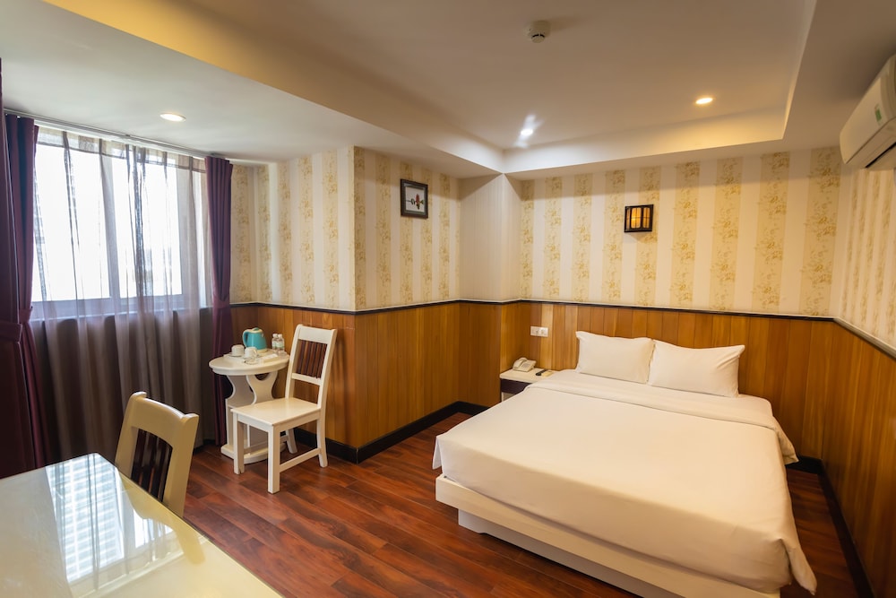 Golden Rain 2 Hotel 13/96