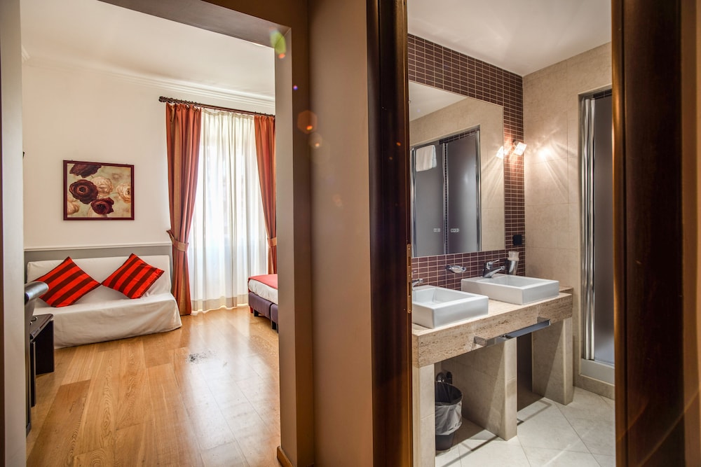 Everest Inn Rome 37/58