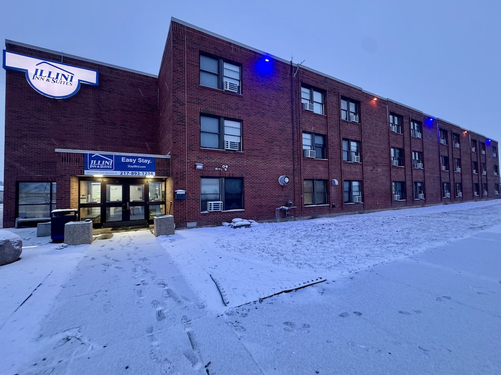 Illini Inn & Suites 2/26