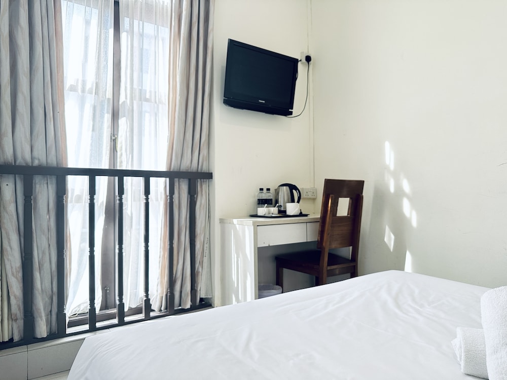 Asphodel Inn Singapore 50/65