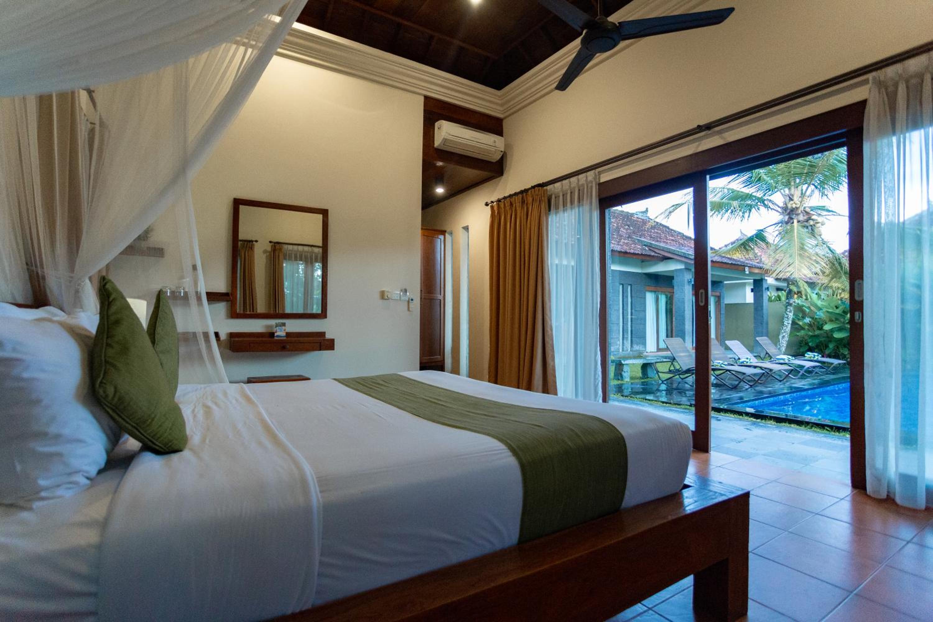 2 Bedrooms, Pool, Villa