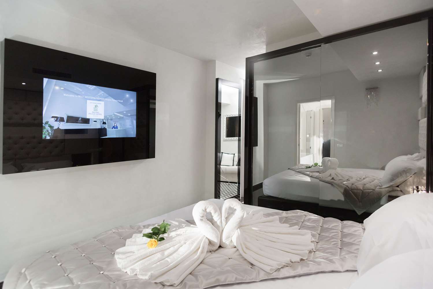 Junior Suite, King Bed, 2 Bathrooms، Best Western Premier Milano Palace Hotel 3/8