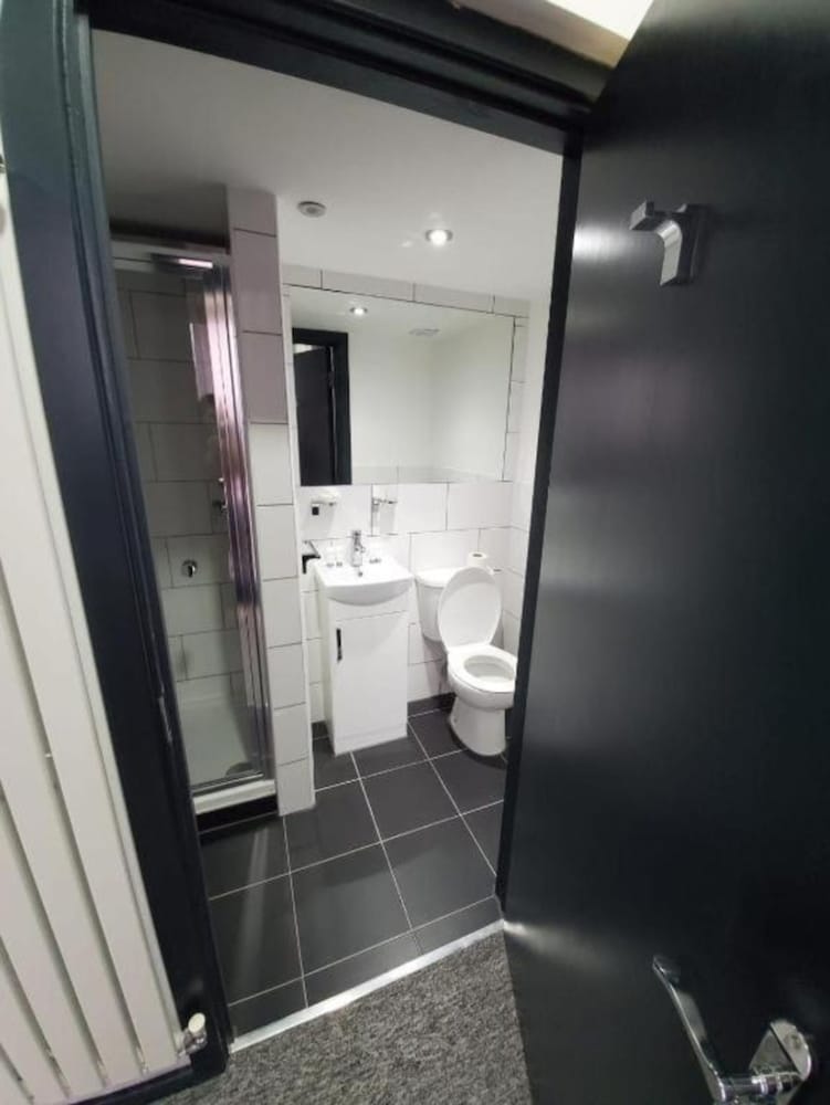 جناح بسريرين مزدوجين بشرفة، Trivelles Regency Nottingham 6/7
